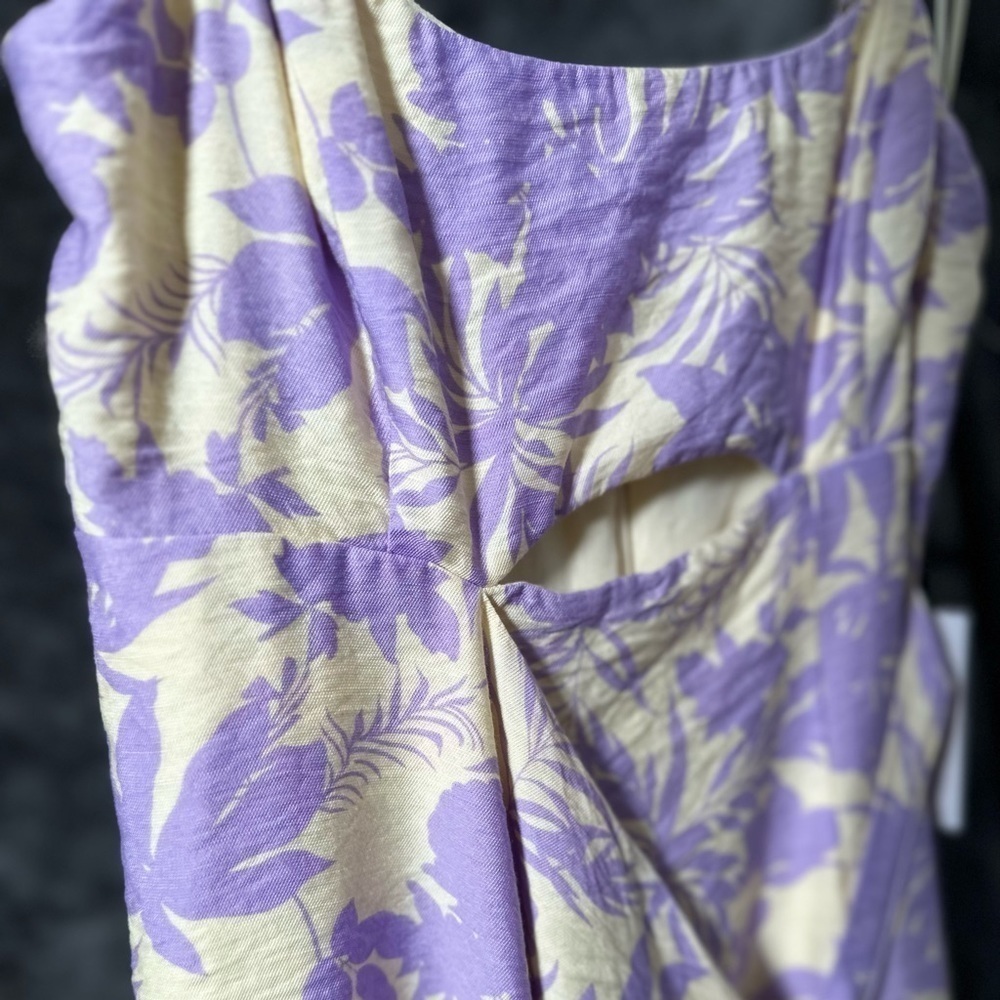 🅽🅴🆆 ASTR Keyhole Wrap Spaghetti Strap Dress, Lavender Floral, XS - Picture 14 of 16